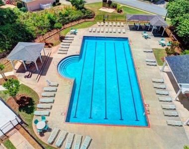 410 Ruby Forest Parkway - Photo Thumbnail 31