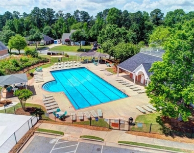 410 Ruby Forest Parkway - Photo Thumbnail 30