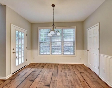 410 Ruby Forest Parkway - Photo Thumbnail 11