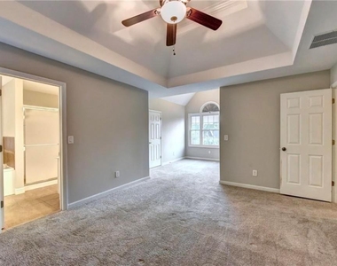 410 Ruby Forest Parkway - Photo Thumbnail 14