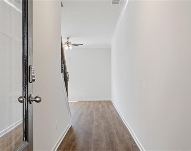 1404 Gray Branch Drive - Photo Thumbnail 1