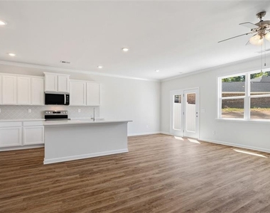 1404 Gray Branch Drive - Photo Thumbnail 2