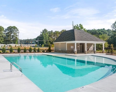 1404 Gray Branch Drive - Photo Thumbnail 16