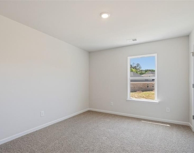 1404 Gray Branch Drive - Photo Thumbnail 14