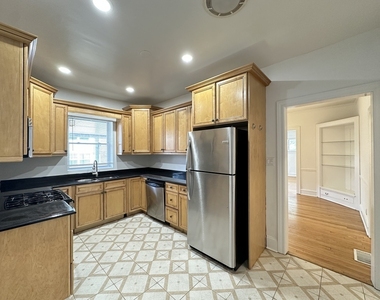 2611 Walnut Street - Photo Thumbnail 4