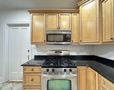2611 Walnut Street - Photo Thumbnail 3