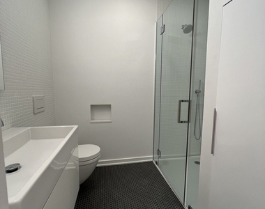 524 N May Street - Photo Thumbnail 9