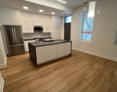 524 N May Street - Photo Thumbnail 2