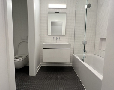 524 N May Street - Photo Thumbnail 8