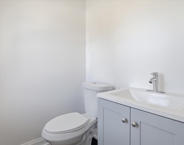 297 E Lakeview Avenue - Photo Thumbnail 24