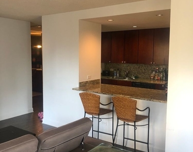 30 E Huron Street - Photo Thumbnail 7