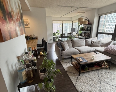 30 E Huron Street - Photo Thumbnail 1