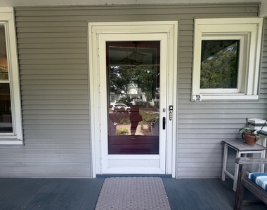 1004 Ashland Avenue - Photo Thumbnail 1