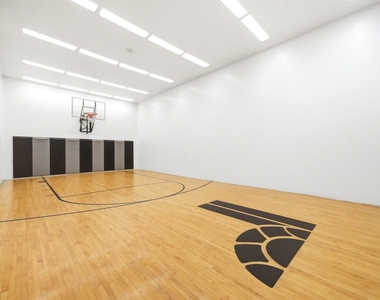 400 E Randolph Street - Photo Thumbnail 17