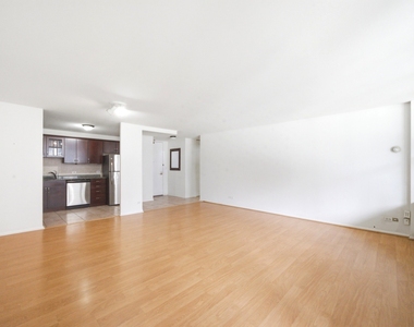 400 E Randolph Street - Photo Thumbnail 6