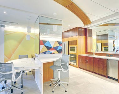 400 E Randolph Street - Photo Thumbnail 34