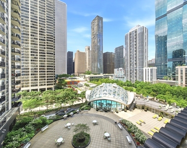 400 E Randolph Street - Photo Thumbnail 8