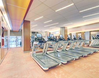 400 E Randolph Street - Photo Thumbnail 21