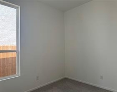 26227 Forest Brush Lane - Photo Thumbnail 21