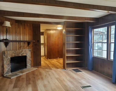 18379 Thomas Street - Photo Thumbnail 9