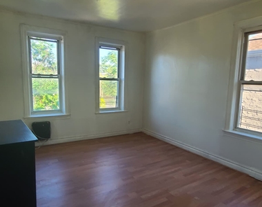 1 bed Affordability  with all utility at east 59th  - Photo Thumbnail 3