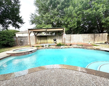 24914 Aughton Court - Photo Thumbnail 13