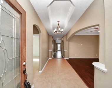 24822 Diamond Run Court - Photo Thumbnail 5