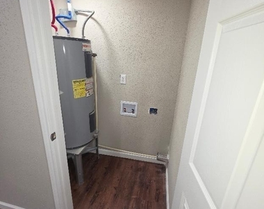 7343 Le Havre Road - Photo Thumbnail 12