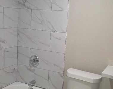 7343 Le Havre Road - Photo Thumbnail 15