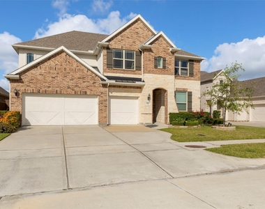 922 Shumard Street - Photo Thumbnail 1