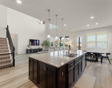 922 Shumard Street - Photo Thumbnail 11