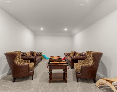 922 Shumard Street - Photo Thumbnail 24