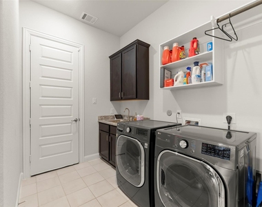 922 Shumard Street - Photo Thumbnail 36