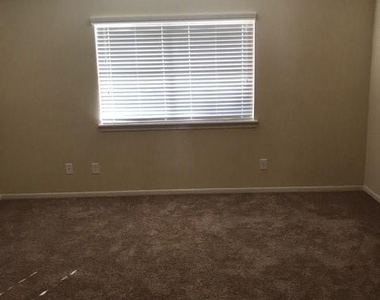 4 Kingsley Court - Photo Thumbnail 10