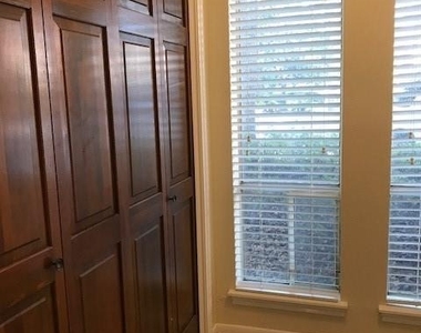 4 Kingsley Court - Photo Thumbnail 7