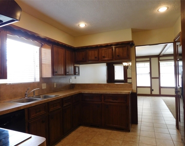 4 Kingsley Court - Photo Thumbnail 16
