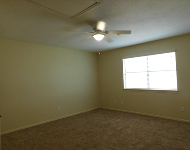 4 Kingsley Court - Photo Thumbnail 11