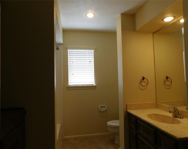 4 Kingsley Court - Photo Thumbnail 9