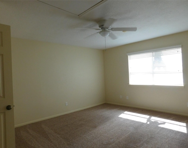 4 Kingsley Court - Photo Thumbnail 9