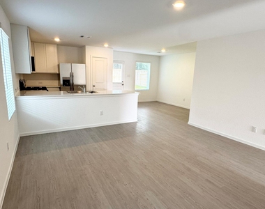 31508 Pianella Lane - Photo Thumbnail 1