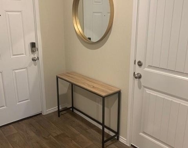 203 Comal Drive - Photo Thumbnail 1
