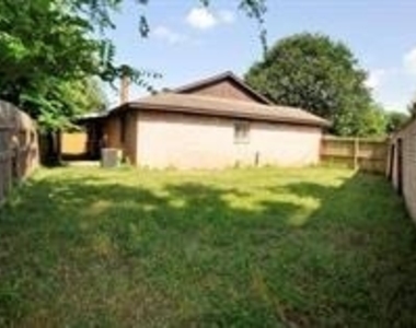 10826 Laureldale Court - Photo Thumbnail 24