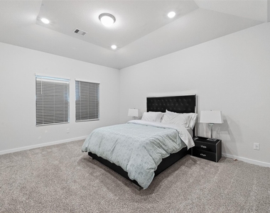 14839 Slow River Ave - Photo Thumbnail 30
