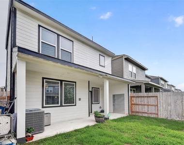 14839 Slow River Ave - Photo Thumbnail 36
