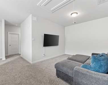 14839 Slow River Ave - Photo Thumbnail 24