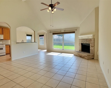 4822 Bonny Loch Lane - Photo Thumbnail 6