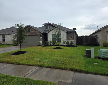 20714 Southern Woods Drive - Photo Thumbnail 1