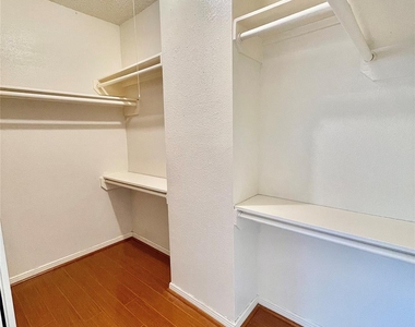 10910 Olivewood Drive - Photo Thumbnail 8