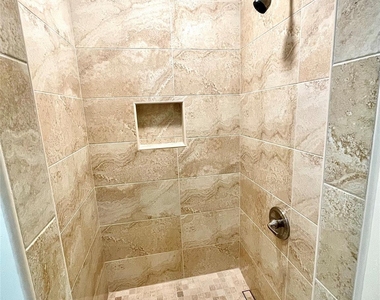 10910 Olivewood Drive - Photo Thumbnail 9