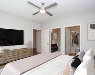 10001 Oak Bridge Cir - Photo Thumbnail 9